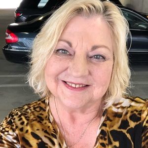 Meet your Posher, Brenda